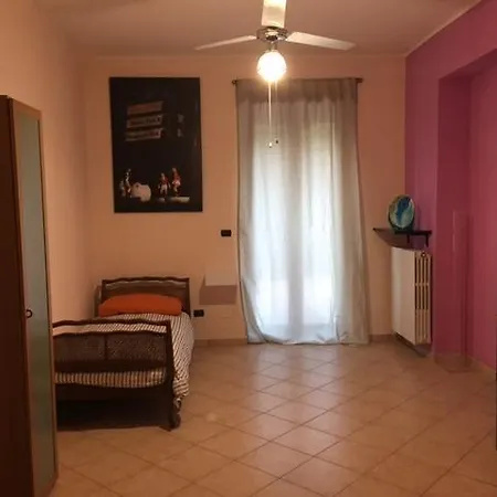 77 דירה